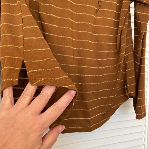 Plus 14W ruffles accent gold threads cognac knit top like New condition - Picture 7 of 9